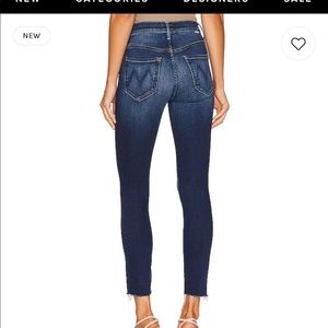 MOTHER Jeans - The Stunner Ankle Fray Size 26 (mine are not frayed at ankle )